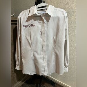 White Stripe 'Aggie ♥ Mom' Embroidered Button-Down Shirt